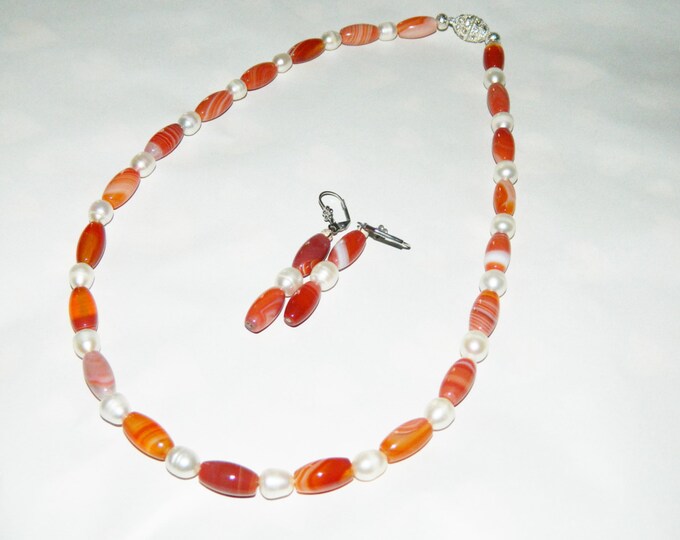 Carnelian Agate & Water Pearls