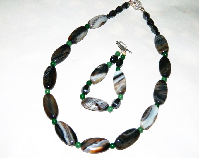 Black & White Stripe Agate Flat Oval