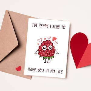 Tarjeta de San Valentín con frutos rojos para su cónyuge: regalo de aniversario físico o imprimible con juego de palabras sobre frutas