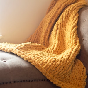 Handmade Chunky Knit Blanket, Cozy Blanket, Chunky Blanket, Knit Blanket, Chunky Knit Throw, Knitted Blanket, Chenille,Christmas Gift