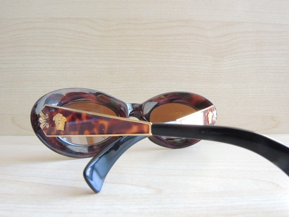 VERSACE 425 Vintage Sunglasses Medusa Made in Italy NOS - Etsy display picture 2