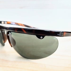 VERSUS GIANNI VERSACE E16 rare sunglasses
