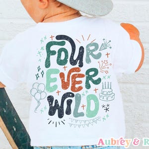 Vier Ever Wild für kleinen Jungen PNG SVG Sublimation Cricut Cut Datei Vierter Geburtstag Dinosaurier Bunt Trendy Retro T-Shirt Grafikdesign DTF