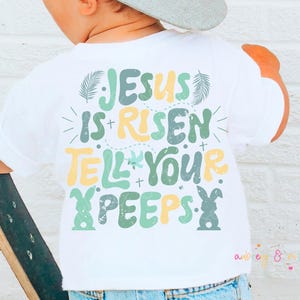 Ressurreição Páscoa Digital PNG SVG Sublimação Jesus Ressuscitou Conte aos Seus Amigos Retro Cristão Menino Criança Criança Pequena Arquivo de Corte Gráfico DTF