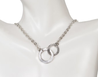 Mutter-Tochter-Halskette, ineinandergreifende Kreise Halskette, Sterling Silber Ring Halskette, linked Circle Halskette, sinnvolle Geschenke