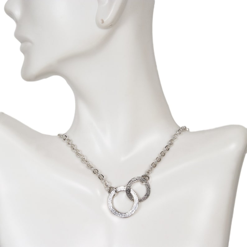 Sterling Silver Ring Necklace Interlocking Circles Necklace Linked Circle Necklace Mother Daughter Necklace Meaningful Gifts