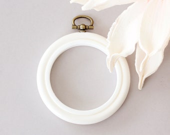 2.5 Inch Flexi Embroidery Hoop: Small Plastic Cross Stitch Frame