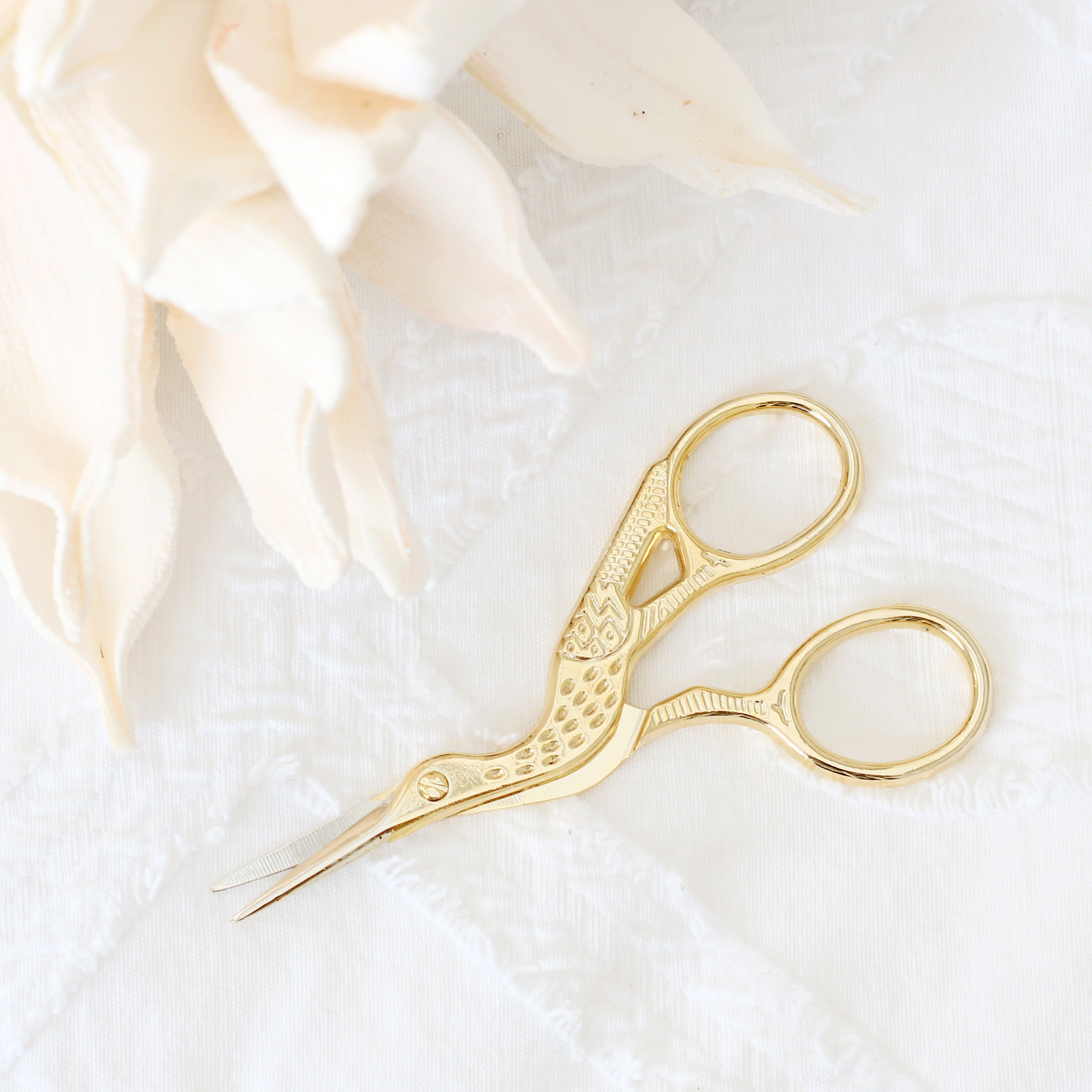Vintage Crane Bird Embroidery Sewing Scissors Italy 3.75 Gold and Silver  Tone