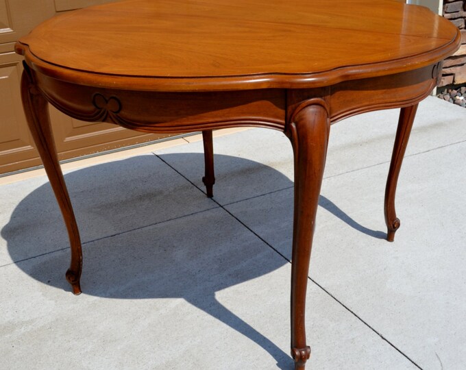 Vintage White Furniture Co. Round Table With 3 Leaves and Etsy