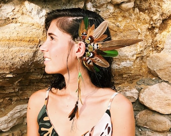 Polsino auricolare in piuma con piume naturali di fagiano e pavone / sposa alternativa / uomo in fiamme / sciamano / ayahuasca / boho chic