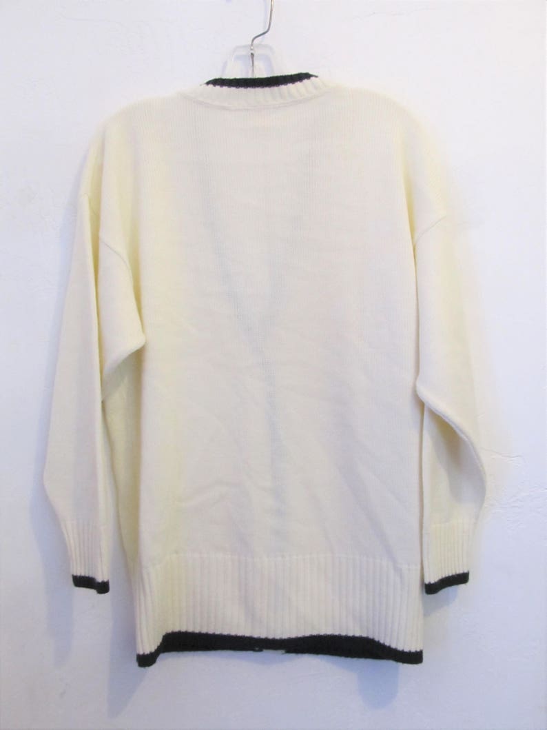 A Women/'s Vintage 80/'s,2-Tone,indie mod era Oversized,Knit CARDIGAN Sweater By Tan Jay.S