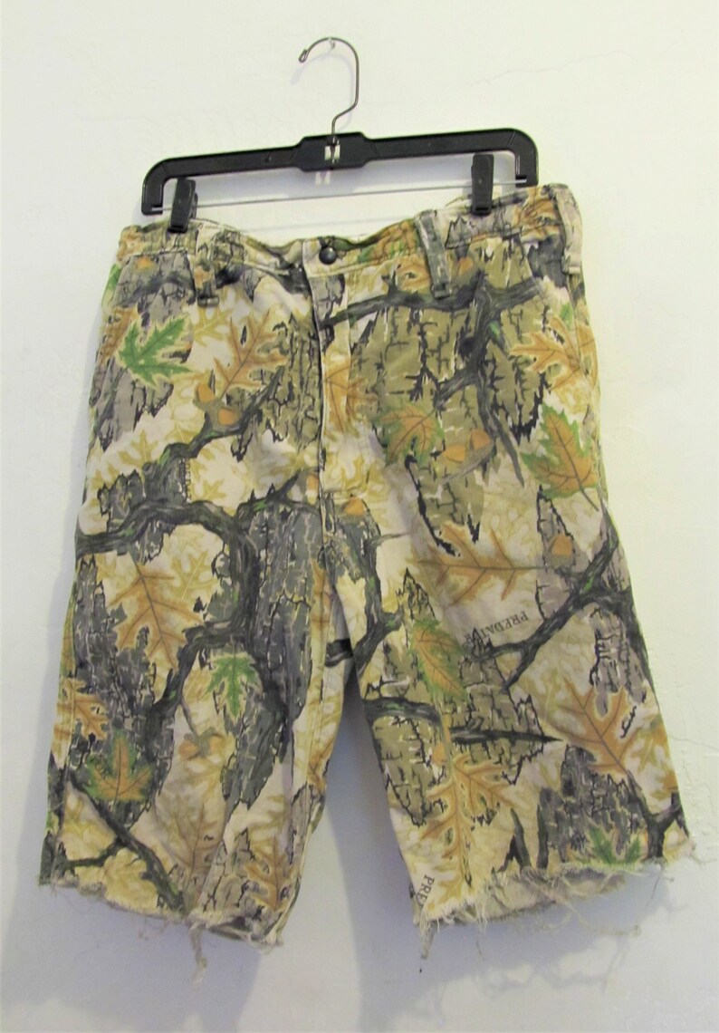 Men/'s,Vintage 80/'s,CAMO Cut-off PREDAT0R Shorts By HIDDEN WOLF Woolens,Inc.32