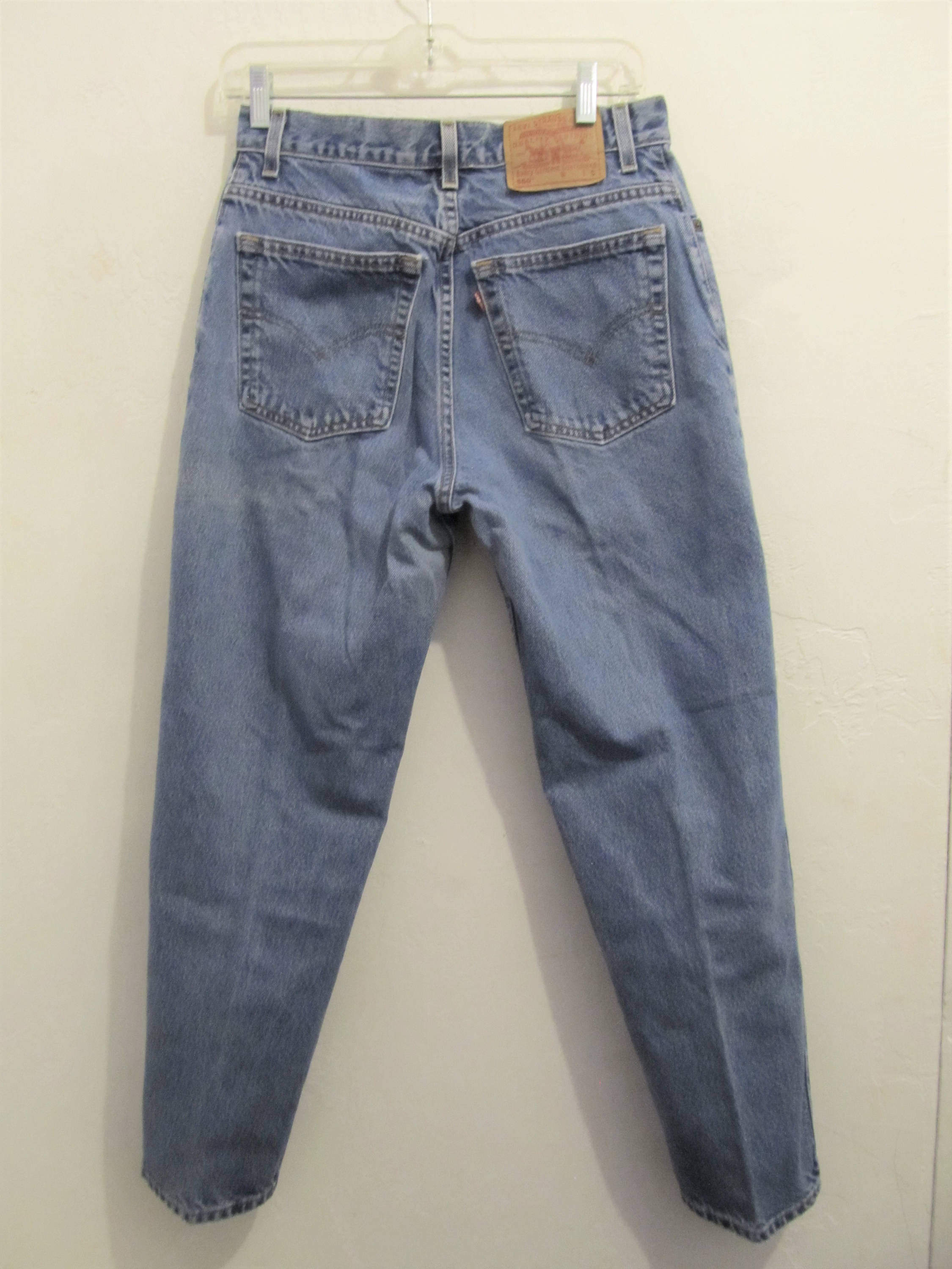relaxed fit tapered leg levi's