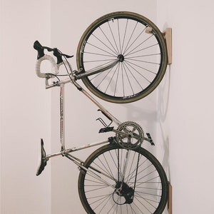 Tokyo bike rack wall mount / Wooden wall hook for bike storage / Vertical bike holder image 2