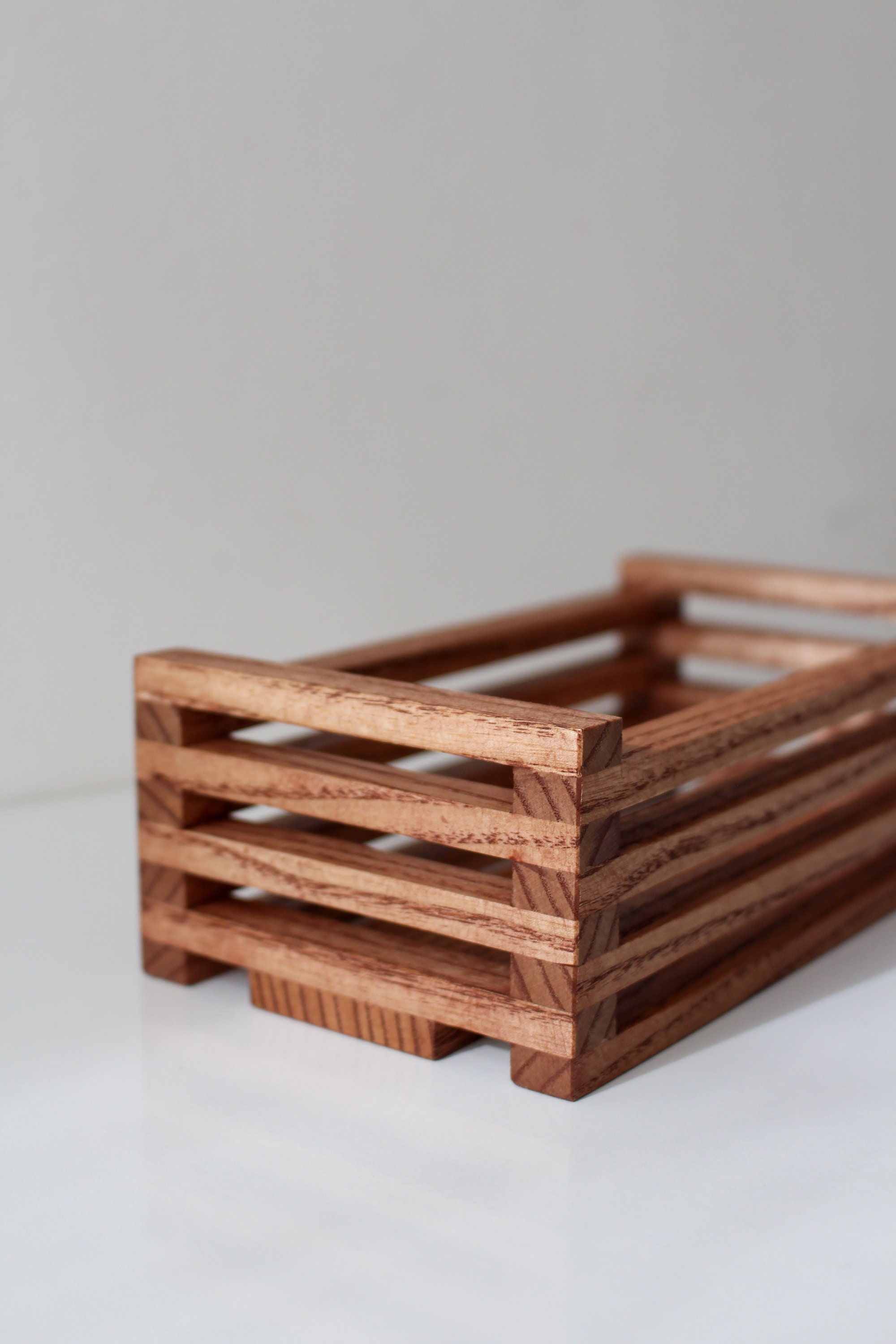 MIHIRO Set Di 4 Accessori Da Bagno In Legno Di Noce: Dispenser Sapone, Portaspazzolino, Bicchiere E Portasapone – 100% Legno Massello, Impermeabile E Resistente - 2