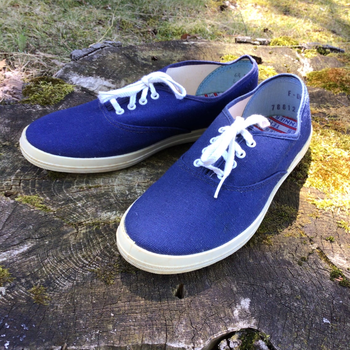 womens vintage canvas sneakers