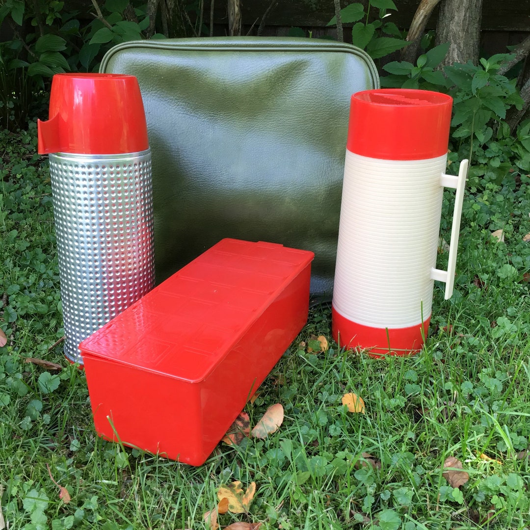 Vintage Picnic Set Thermos Picnic Set Avocado Green Zipper Bag With 2