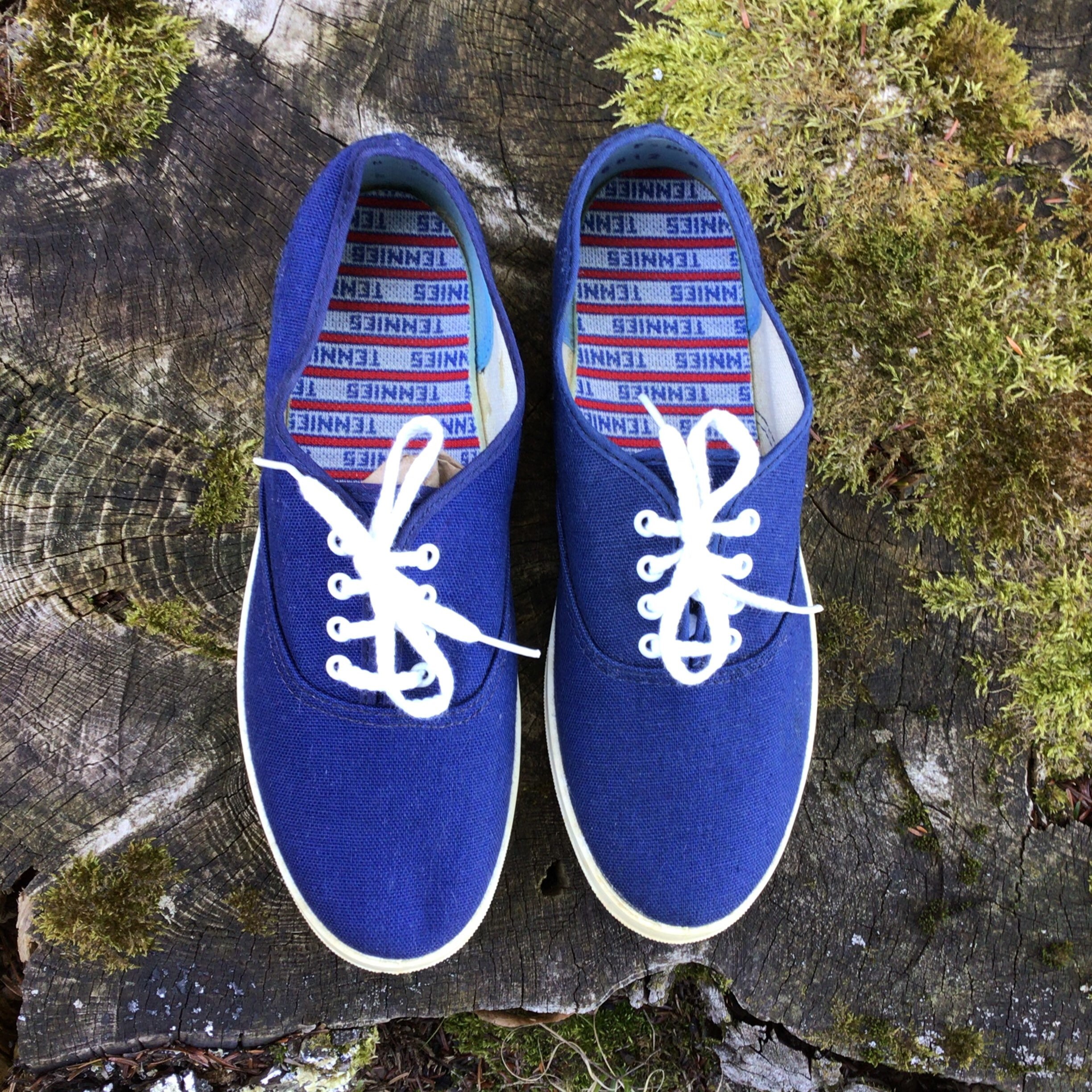womens vintage canvas sneakers