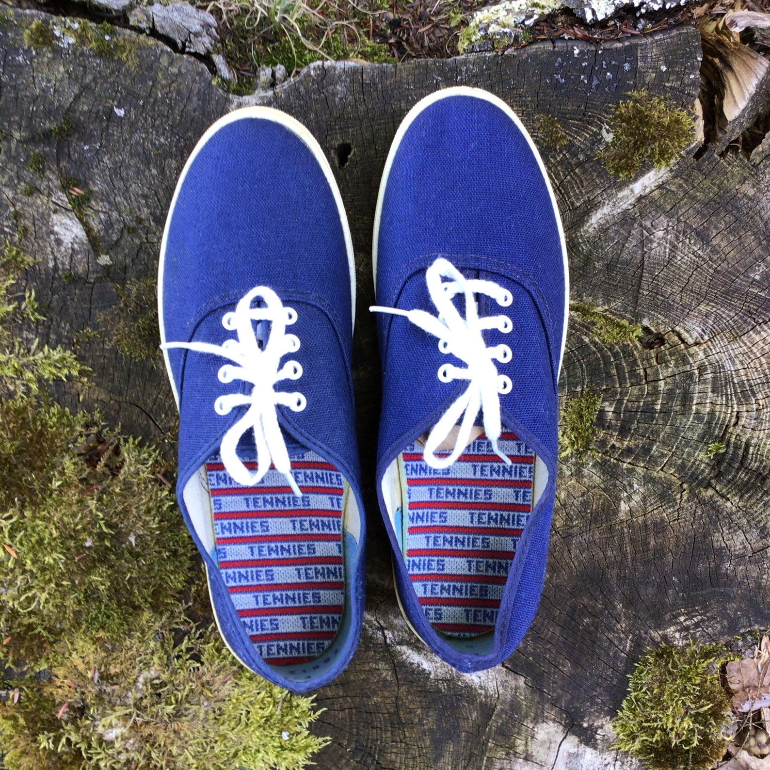 womens vintage canvas sneakers