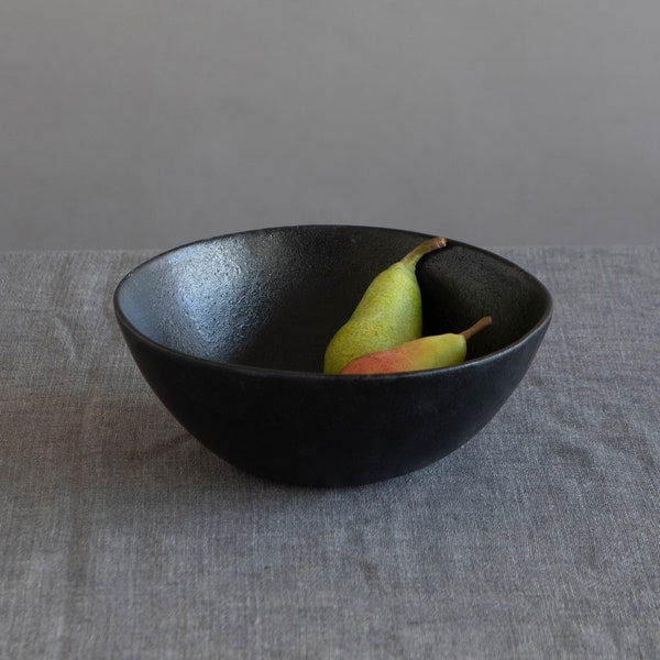 Handmade Salad Bowls, Modern ceramic bowl, black Pottery Serving Bowl, Rustic Stoneware Pottery, Ceramic serving dish