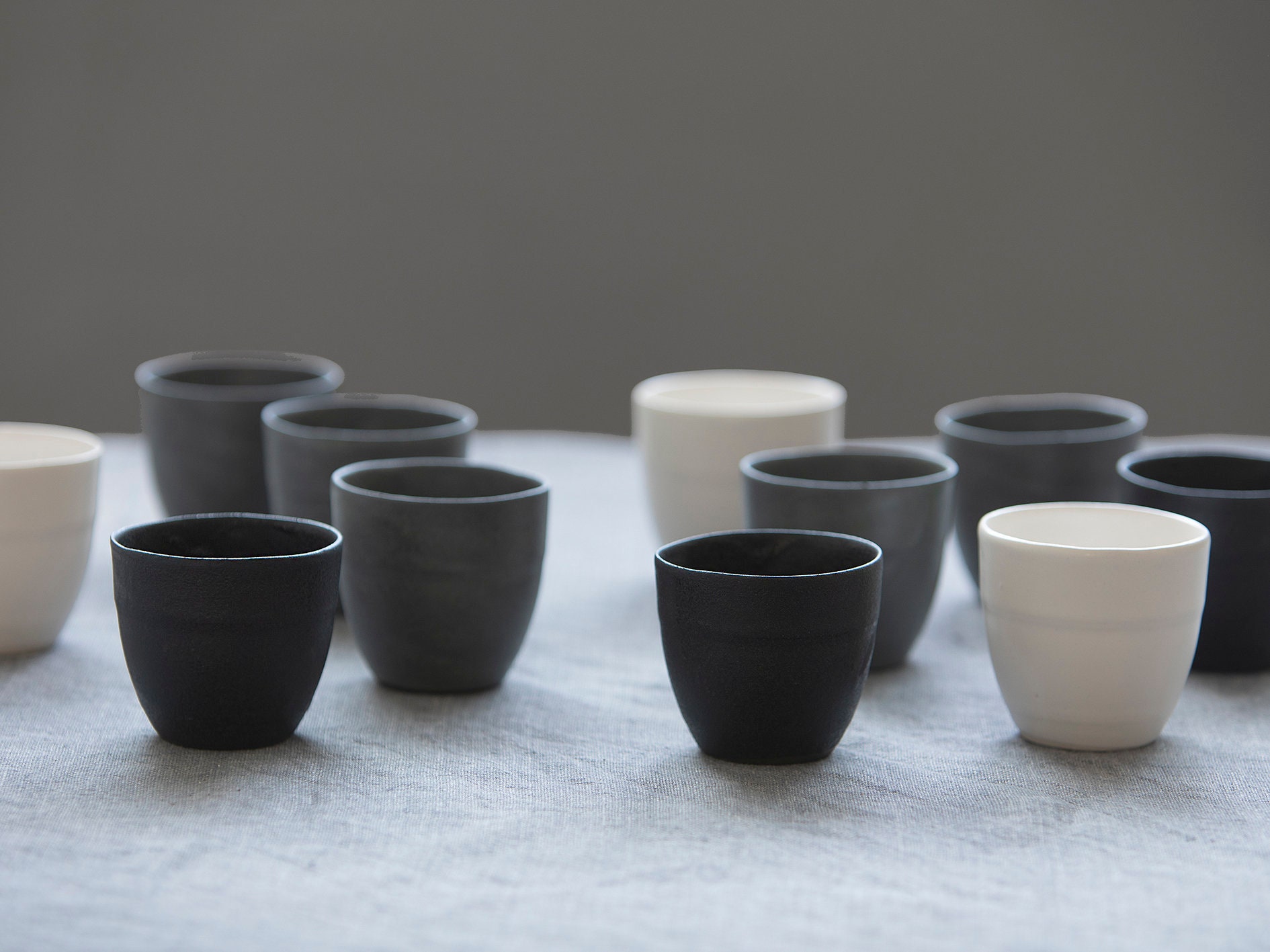 4 Tasses à Expresso Rondes, Tasse Moderne, Ensemble de Expresso, Quatre Longues, Noires Minimalistes