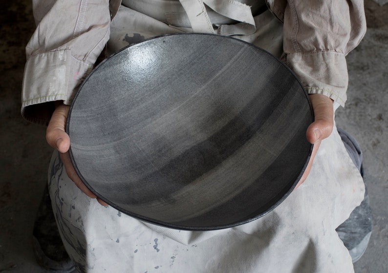 Ceramic large serving bowl image 6