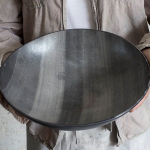 Ceramic large serving bowl image 3