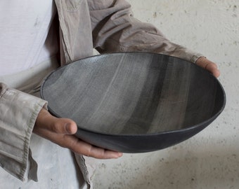 Ceramic large serving bowl