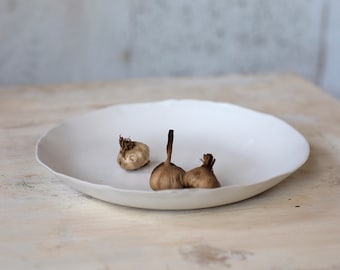 Handmade Ceramics Serving Plate, Personalized Serving Dish, Handmade ceramics Fruit Tray, Unique Oval Plate, Modern Ceramic Dinner Plate