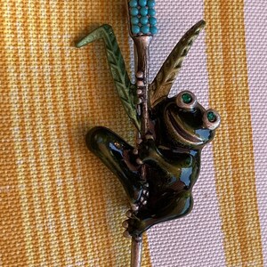 Green Enamel Frog Rhinestone & Turquoise Lapel Pin / Brooch