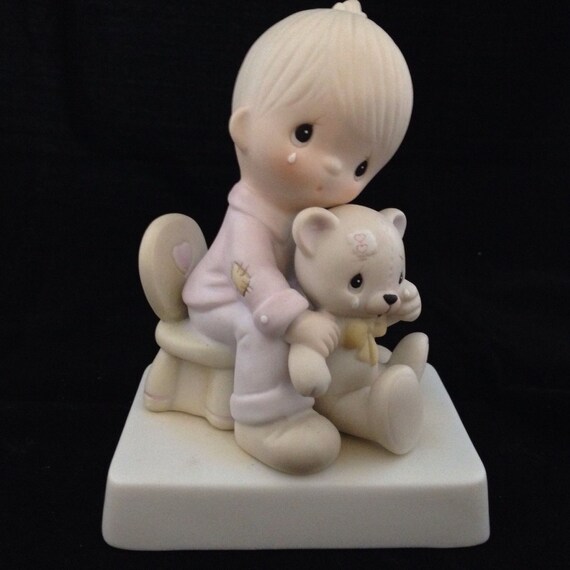 Precious Moments PIN Valentines Vintage HUG ONE ANOTHER Boy Girl Enesco Holiday