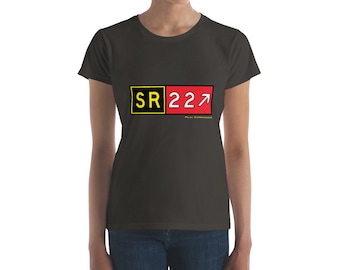 Women's Cirrus SR22 Taxiway Sign T-Shirt