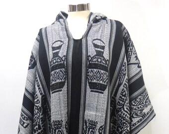 Alpaca Hooded Poncho Cape - Andean Mountain Textile - XLarge Poncho