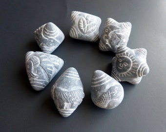 Ceremonial Chumpi Khuya Stones - Peruvian Shaman  7 Point Set- Hand Carved on Andean Natural Black Stone - Large (5 to 5.5 inches around)