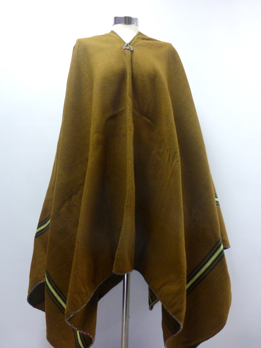 Peruvian Shaman Heavy Weigh Handmade Poncho Andean Mountain Heirloom