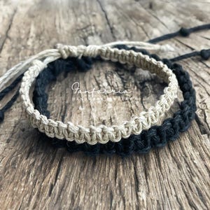 Seine und Sie Natürliche Schwarze Hanf Paar Armbänder, Armband im Marathon-Stil mit Initialen
