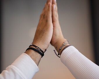 Watch Vibrate Bracelet For Couples Turner, Couple Bracelets, Waterproof His And Hers, Black And Gray Matching Set WC001198 Watch Vibrate Bracelet For Couples Turner, Couple Bracelets, Waterproof His And Hers, Black And Gray Matching Set WC001198