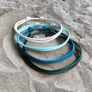 Wasserdichtes Armband oder Fußkettchen, verstellbar, Ozeanfarben, Beachy stapelbarer Schmuck für den Sommer, handgemachter Unisex-Surfer-Stil WA001538