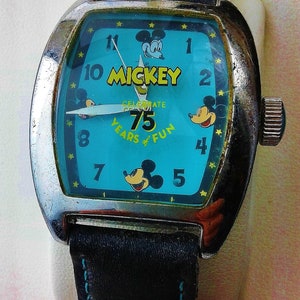 Vintage 75TH anniversary MICKEY MOUSE WATCH DIALMKY4 Working