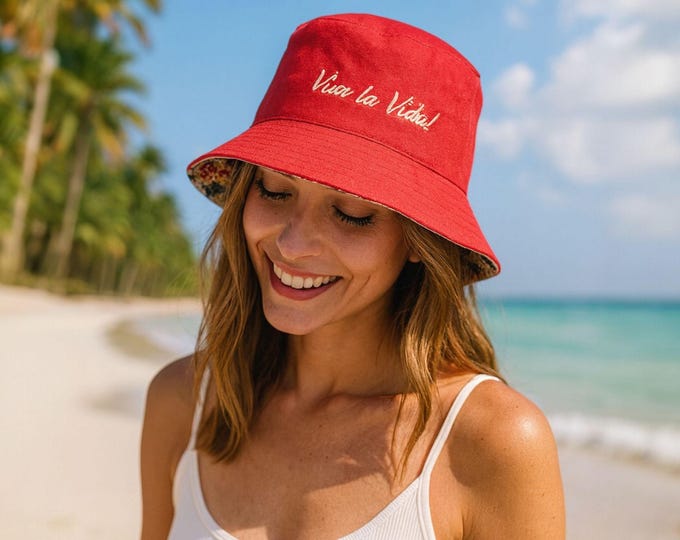 Frida Kahlo Panama in red linen, reversible, with "viva la vida" embroidery. Reversible cloth hat. Embroidered fabric hat. Linen Hat.