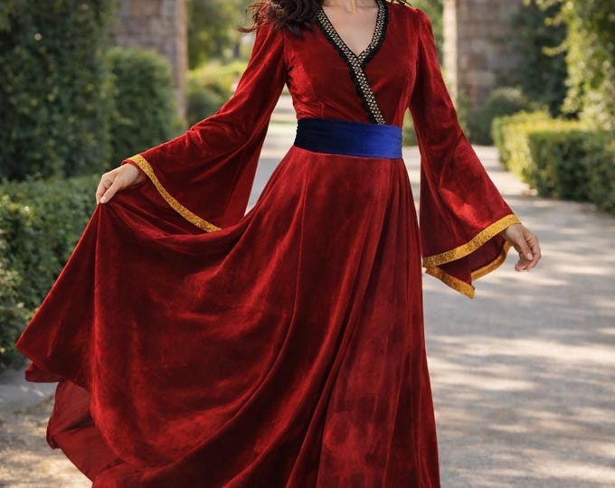 Medieval dress in red velvet with blue sash size M