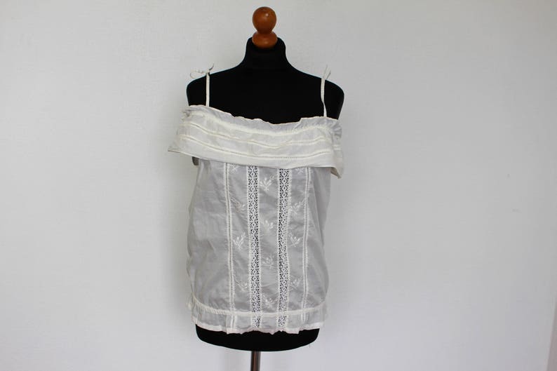 White Cotton Dirndl Blouse Boho Hippie Top Peasant Folk Style Embroidered Feminine Short Sleeve Medium Size