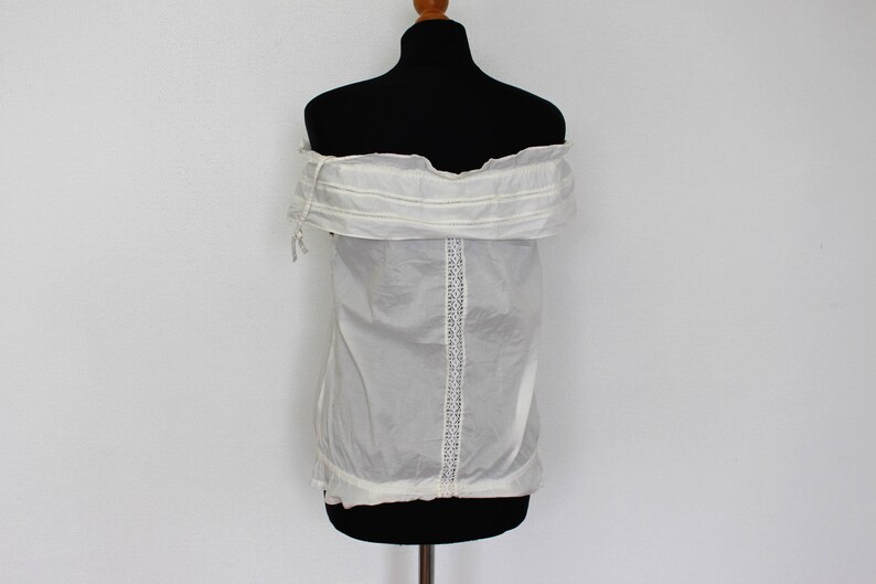 White Cotton Dirndl Blouse Boho Hippie Top Peasant Folk Style Embroidered Feminine Short Sleeve Medium Size