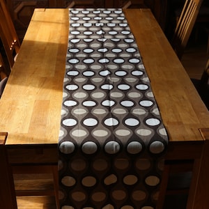 Lange Tafelloper Wit Grijs Bruin Polka Dot, Zweeds Tafelkleed, Home Decor, Scandinavische tafelloper/ Cottage Chic 240cm x 40cm/ 93"x16"