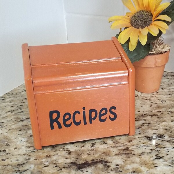 Caja de recetas de madera naranja, encanto de la granja. Cocina de campo, almacenamiento de recetas, gabinete de mostrador, caja de recetas rústica, almacenamiento de granja