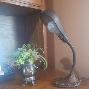 Vintage Metal Desk Lamp, Table Lamp, Reading Lamp, Industrial Lamp, Vintage Table Lamp, Metal Lamp, Adjustable Lamp