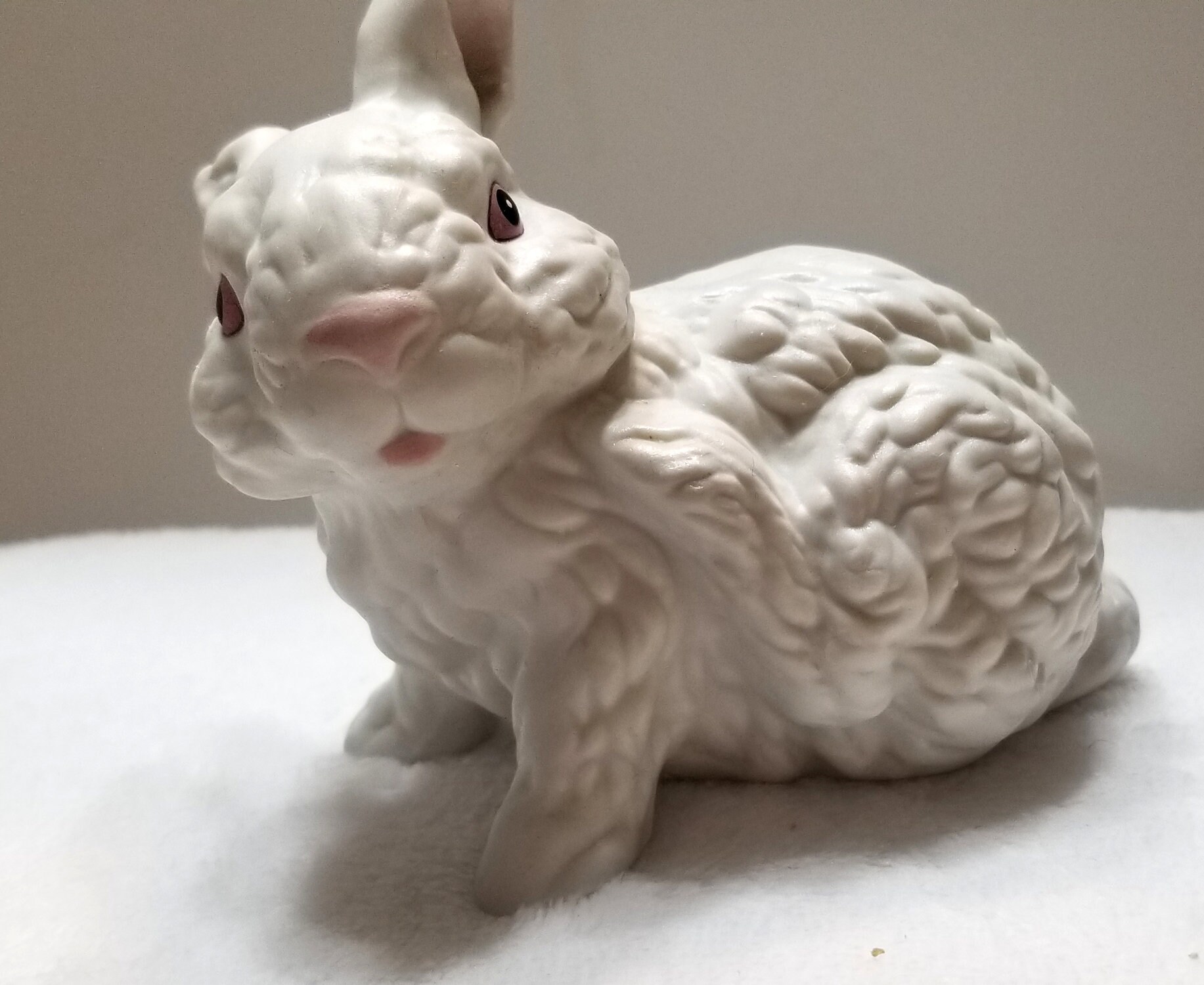 white rabbit statue