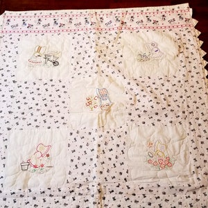 Vintage Embroidered Baby Quilt, Baby Girl Gift, Nursery Decor, Vintage Embroidery, Machine Embroidered, Quilted Wall Hanging, Sunbonnet Sue
