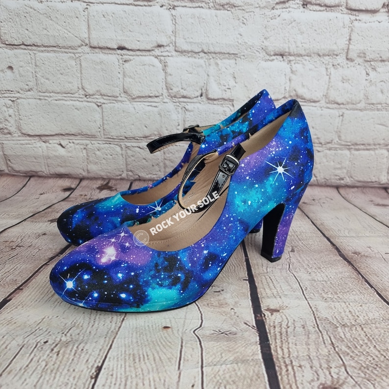 Galaxy-Schuhe, Space-Heels, individueller Schuh, Nebula, Geek, etwas Blaues, Pastell-Gothic, Damenschuhe, Alternative, Geschenk für sie, Boho, Rockabilly Bild 2