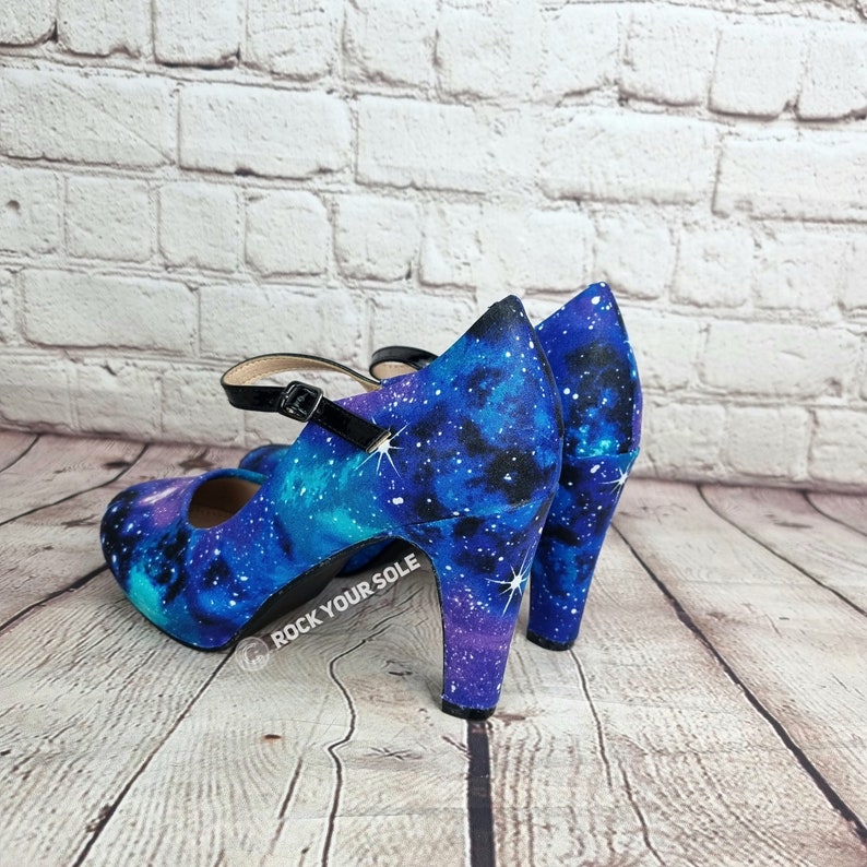 Galaxy-Schuhe, Space-Heels, individueller Schuh, Nebula, Geek, etwas Blaues, Pastell-Gothic, Damenschuhe, Alternative, Geschenk für sie, Boho, Rockabilly Bild 6